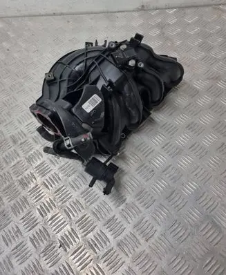 Hyundai Tucson TL Intake manifold 2B766