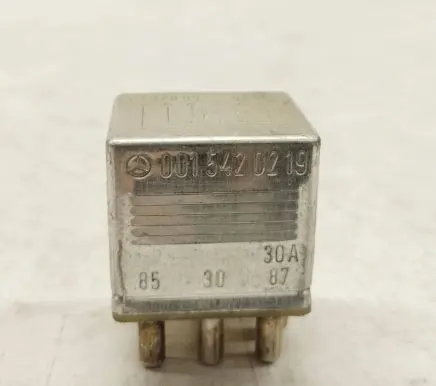 Mercedes-Benz S W126 Other relay 0015420219 A0015420219