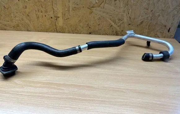 Mercedes-Benz C W205 Engine coolant pipe/hose A2058303102
