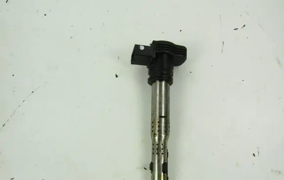 Audi A4 S4 B7 8E 8H High voltage ignition coil 