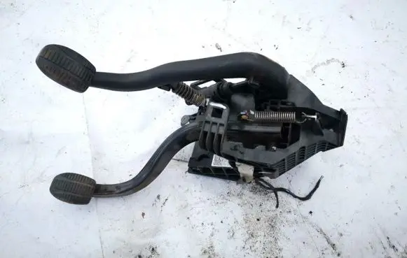 BMW 2 F22 F23 Clutch master cylinder 687084803 6870848-03