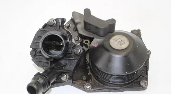 BMW 3 F30 F35 F31 Water pump 8514458
