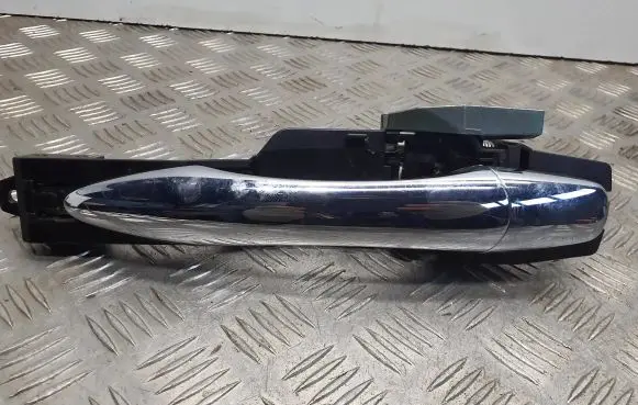 Infiniti Q70 Y51 Rear door exterior handle