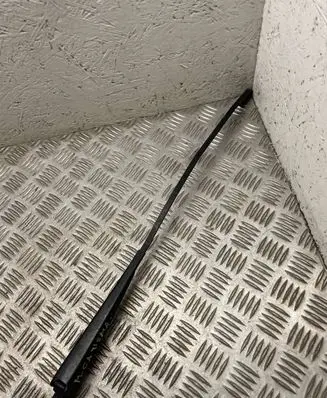 Mitsubishi Carisma Rear wiper blade arm 