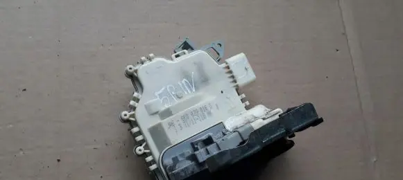 Audi A4 S4 B8 8K Rear door lock 8K0839016D