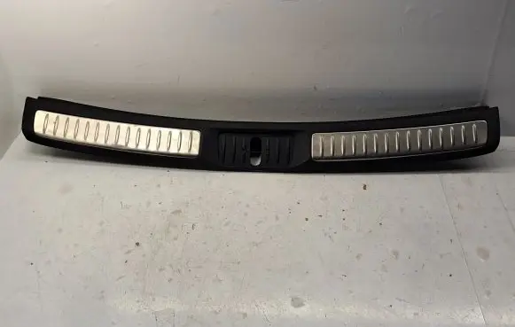 Toyota Avensis T270 Trunk/boot sill cover protection 5838705110C0 5838705110