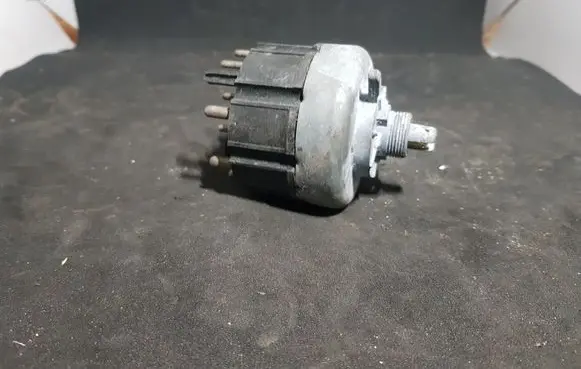 Mercedes-Benz E W124 Light switch 0005455204