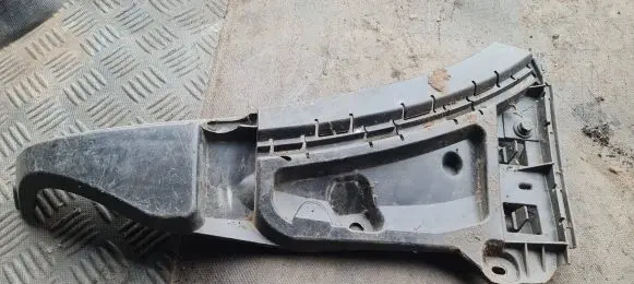 Volvo XC90 Front bumper mounting bracket 08620564