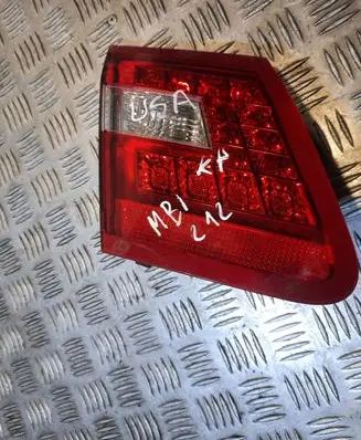 Mercedes-Benz E W212 Tailgate rear/tail lights A2129060158