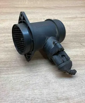 Volkswagen PASSAT B5 Mass air flow meter 0281002216