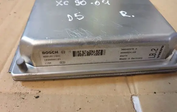 Volvo XC90 Engine control unit/module 0281011441 30646978A 0000024168