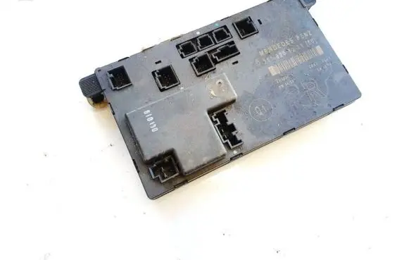 Mercedes-Benz E W211 Door control unit/module 2118208285