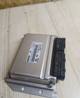 KIA Sorento Engine control unit/module 391004A715 86B4TI01 0281010956