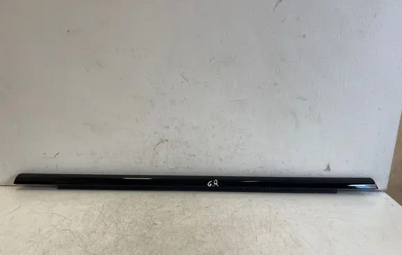 BMW i4 Rear door glass trim molding 7482968