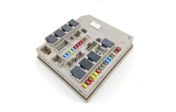 Renault Clio III Fuse module 902663A