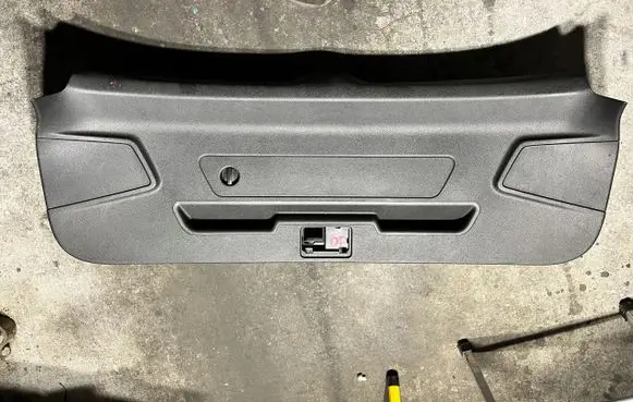 Audi Q3 F3 Tailgate trim 83F867979