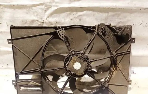 Seat Toledo III (5P) Radiator cooling fan shroud 1K0959455EF