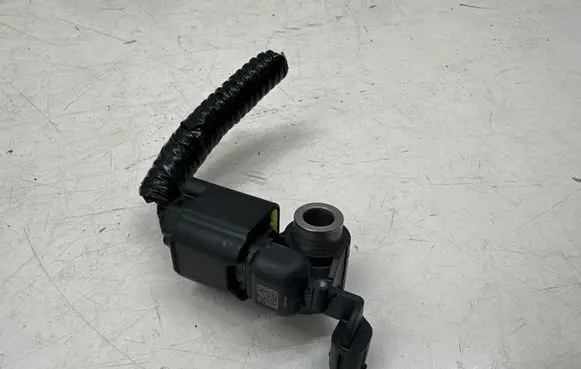Nissan Leaf II (ZE1) Airbag deployment crash/impact sensor 988305RA0A