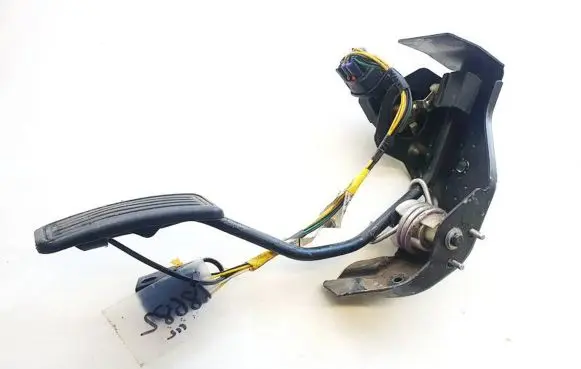 Toyota Avensis T250 Accelerator throttle pedal 8222305060 82223-05060