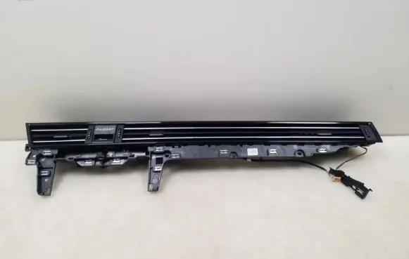 Volkswagen PASSAT B8 Dash center air vent grill 3G1858416M