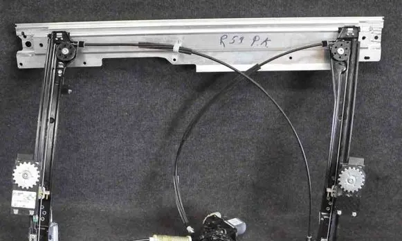 Mini Cooper Roadster R59 Front door electric window regulator 2757043