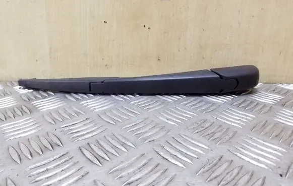 Toyota Auris E180 Rear wiper blade arm