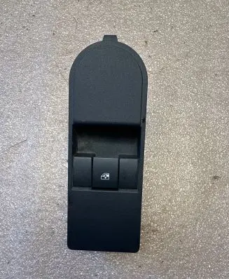 Opel Zafira B Electric window control switch 13228709 0989K 5011