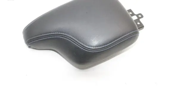 Nissan Leaf II (ZE1) Armrest 