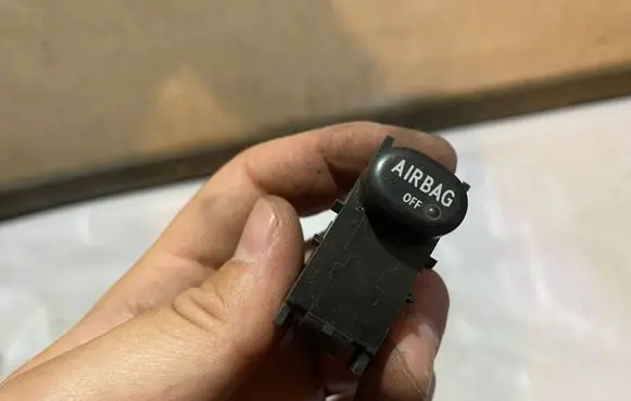 Mercedes-Benz S W220 Passenger airbag on/off switch 2088201001 A2088201001