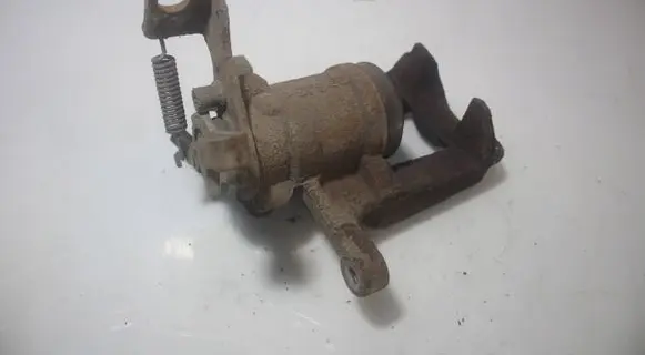Opel Astra J Rear brake caliper