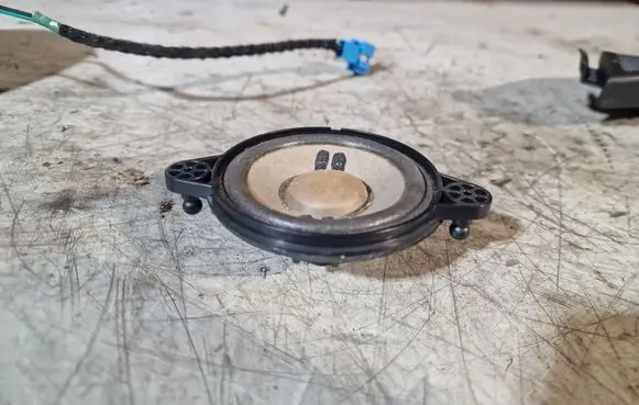 Mercedes-Benz E W212 Panel speaker A2128200202