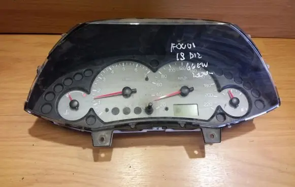 Ford Focus Speedometer (instrument cluster) 98AP10841BC