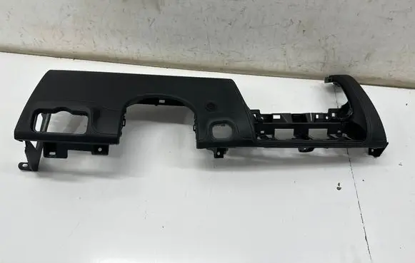 Mercedes-Benz GLE W167 Dashboard lower bottom trim panel A1676806409