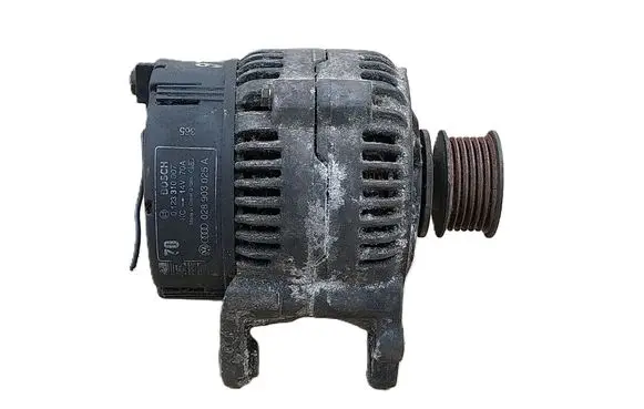 Audi 80 90 S2 B4 Generator/alternator 0123310007 028903025A