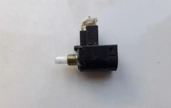 Toyota Corolla Verso AR10 Brake pedal sensor switch cv591