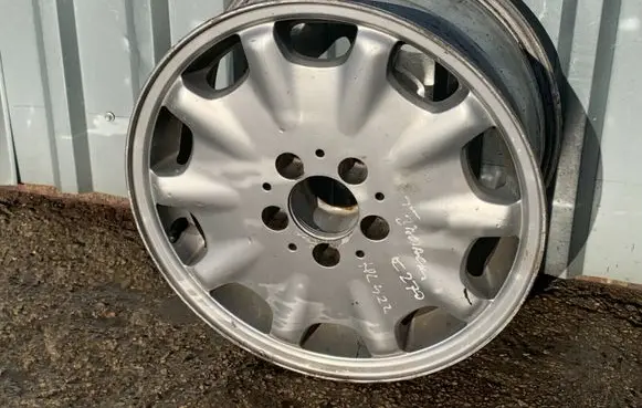 Mercedes-Benz E W210 R16 alloy rim 2104010602