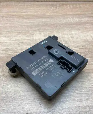 Mercedes-Benz CLS C219 Door control unit/module 2198200226 00005031