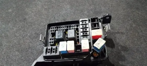 Hyundai Accent Fuse box set 9120122373