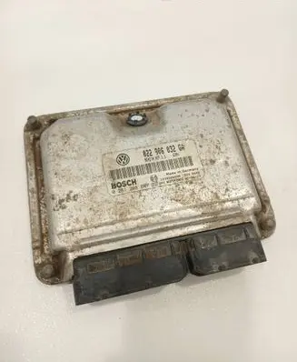 Volkswagen Touareg I Engine control unit/module 022906032GA 1039S06608 0261208647