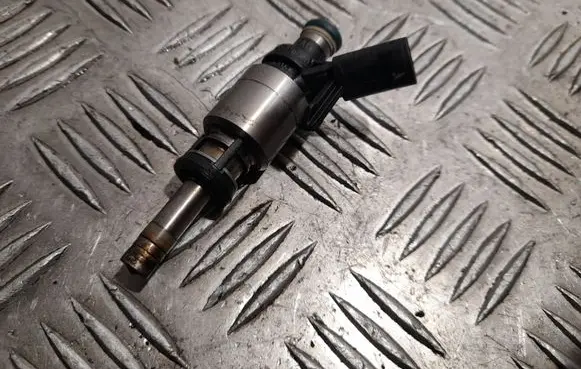 Audi A3 S3 8V Fuel injector 06L906036K