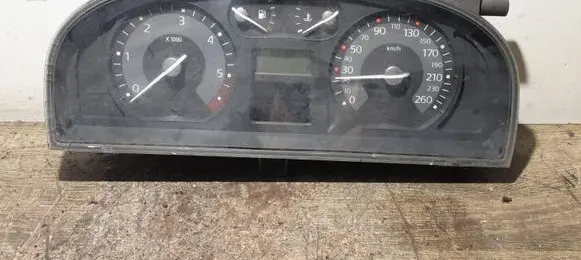 Renault Laguna II Speedometer (instrument cluster) 8200291330