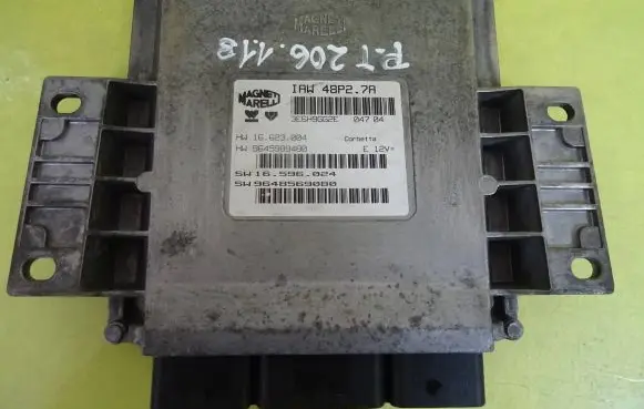 Peugeot 206 Engine control unit/module IAW48P27A 9645989480 IAW48P2.7A