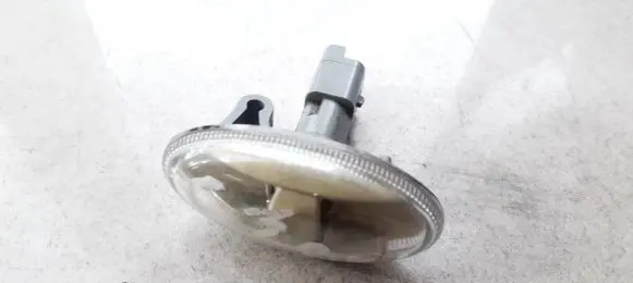 Citroen C3 Front fender indicator light 9680057480
