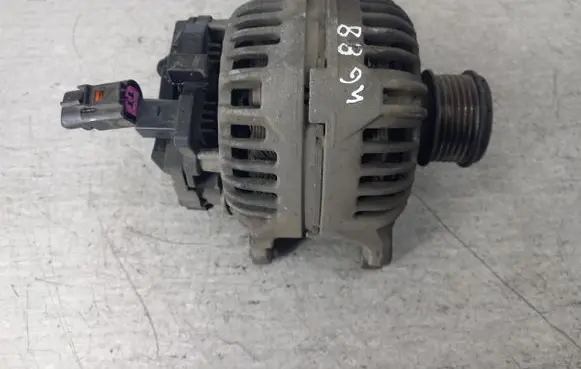 Volkswagen Touran I Generator/alternator 