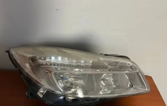 Opel Insignia A Headlight/headlamp 13226783