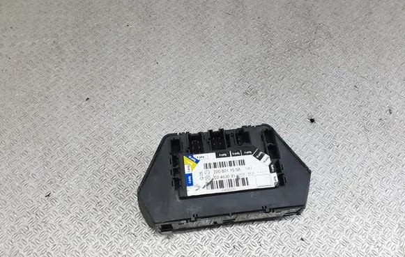 Mercedes-Benz S W220 Door control unit/module 2208211558