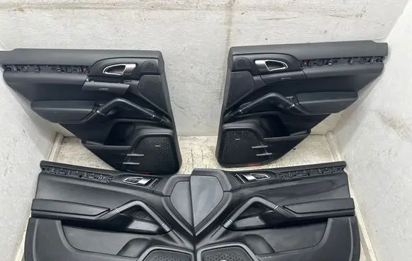 Porsche Cayenne (92A) Door card panel trim set