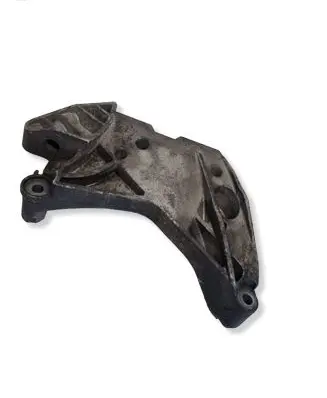 Volkswagen PASSAT CC Engine mounting bracket 06J199207P