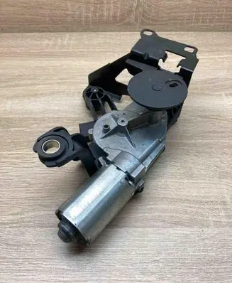 BMW 5 E60 E61 Rear window wiper motor 7061367 1397020059