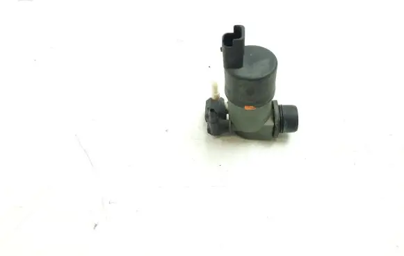 Nissan Qashqai+2 Headlight washer pump 681155 246091 194414